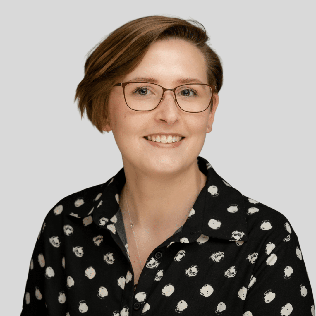Helen Tollefson headshot